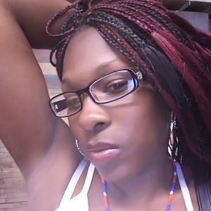 Meet your Posher, Sade